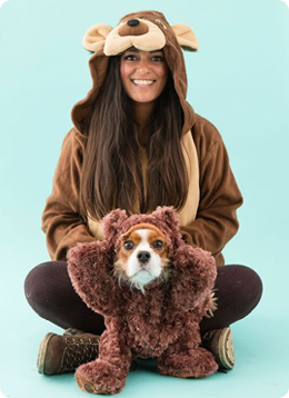 full_dressed_girl_holds_dog